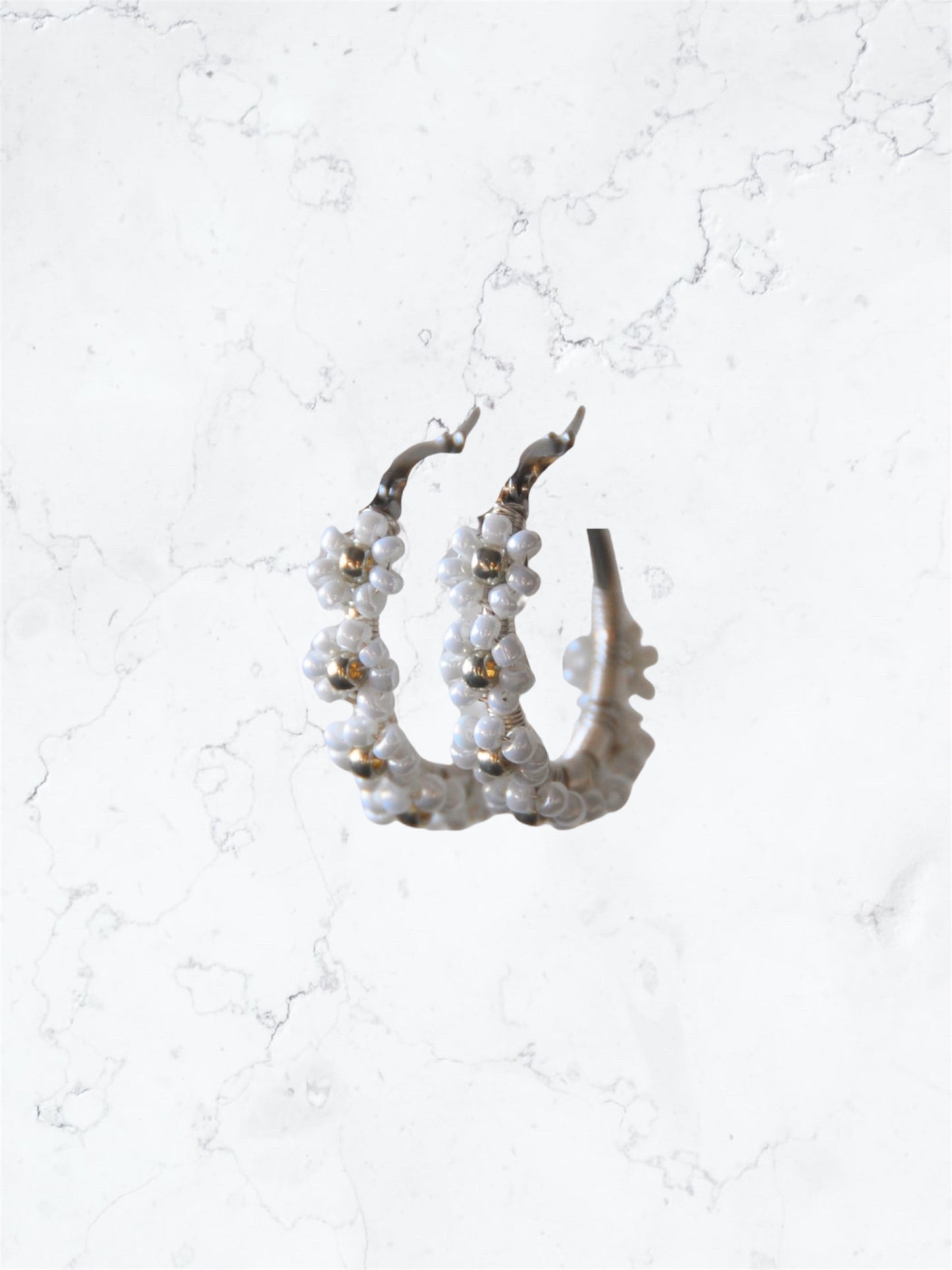 Bonita flower hoops White pearl
