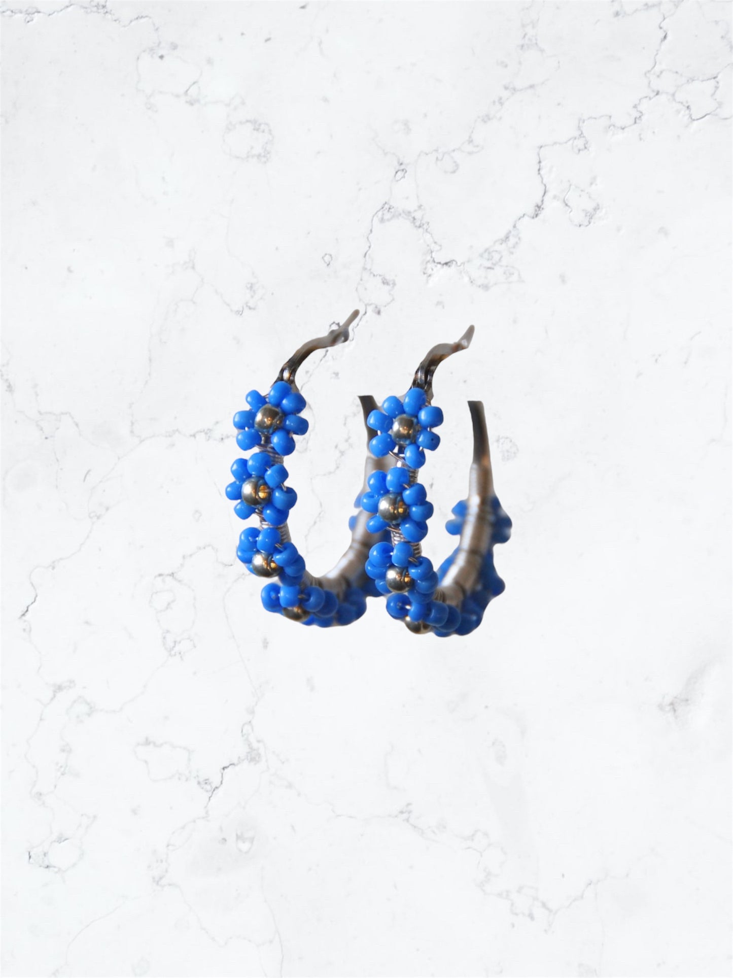 Bonita flower hoops Luna