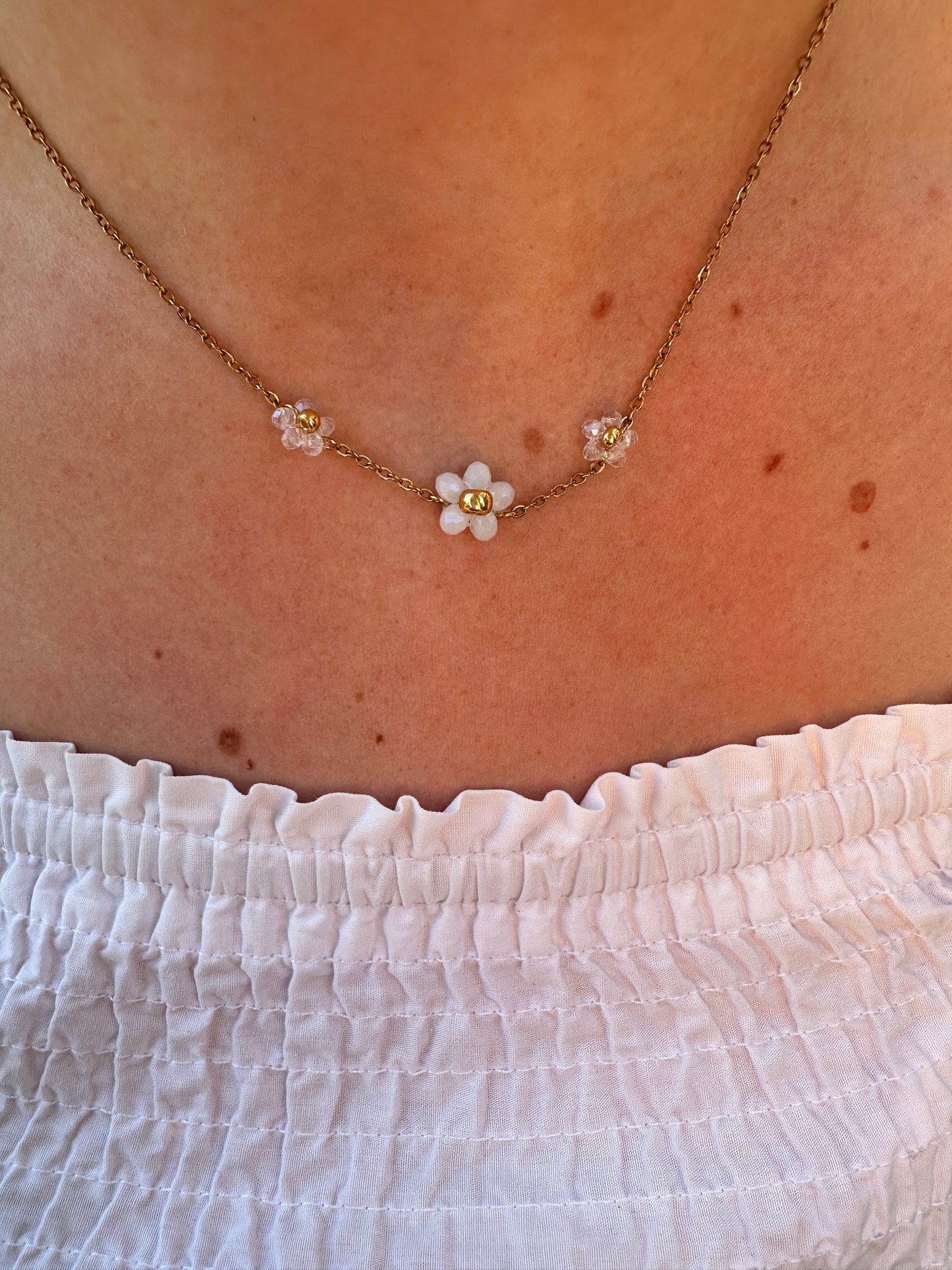 Daisy necklace